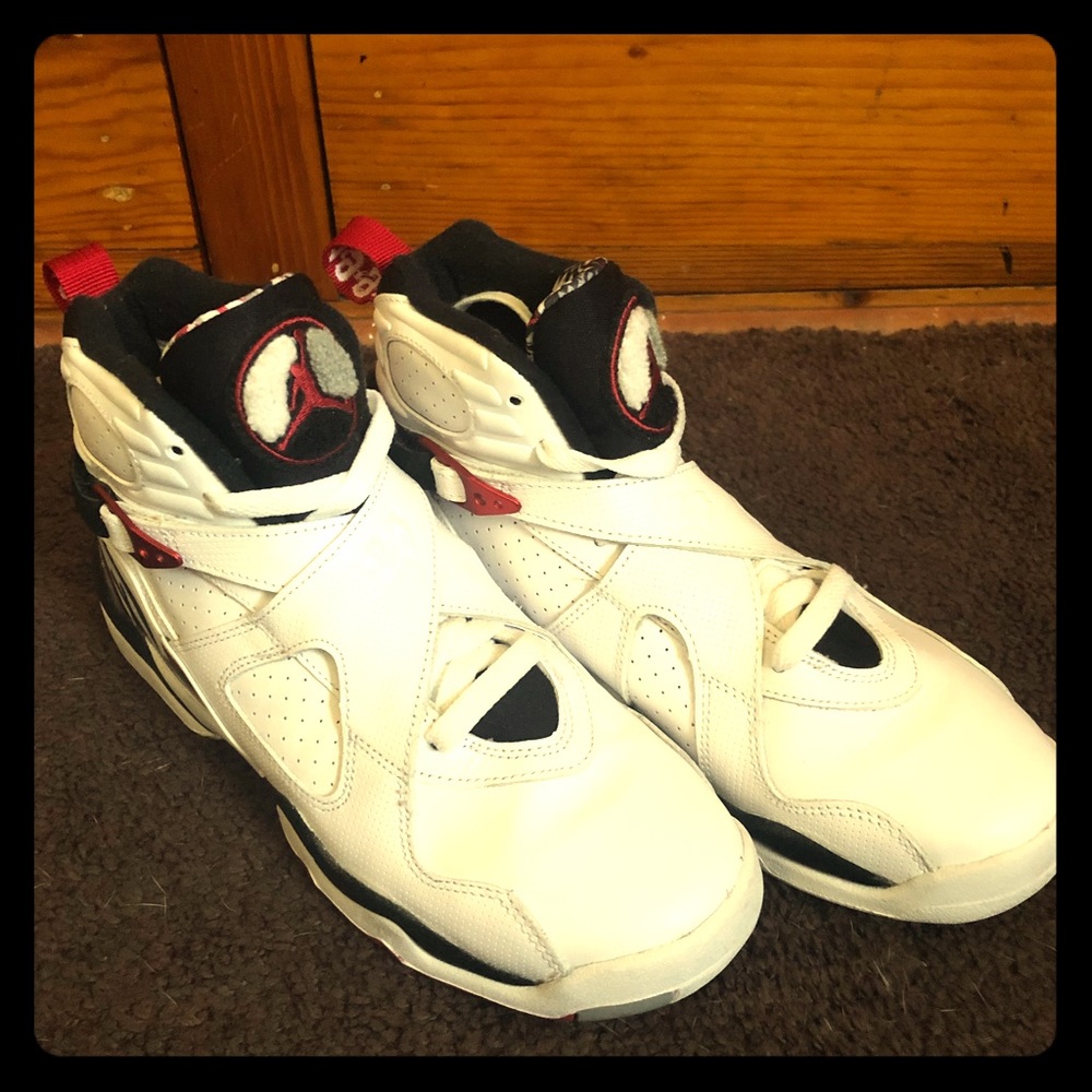Air Jordan Retro 8 Bugs Bunny